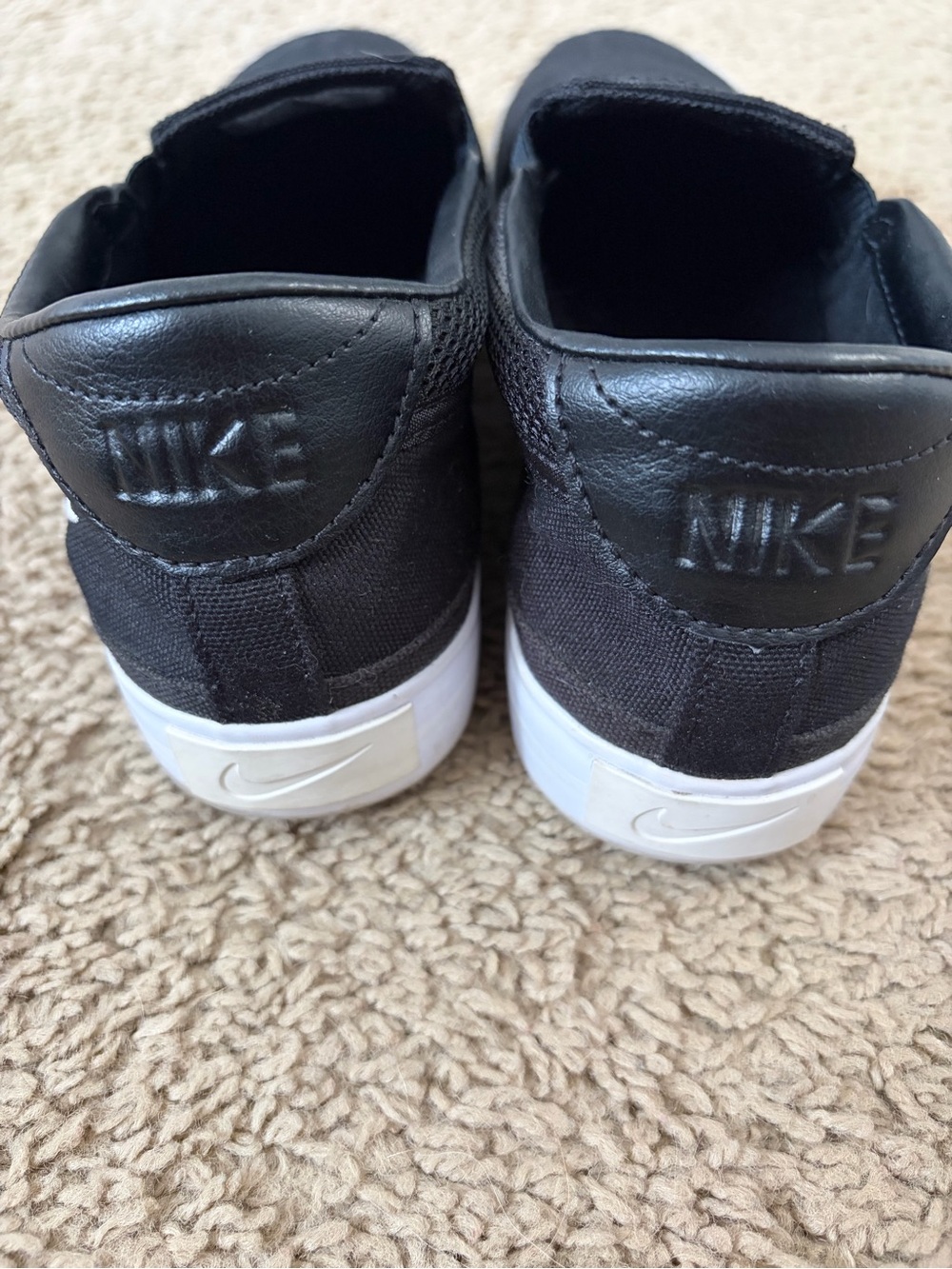 Nike Black & White Low-Top Skate Sneakers